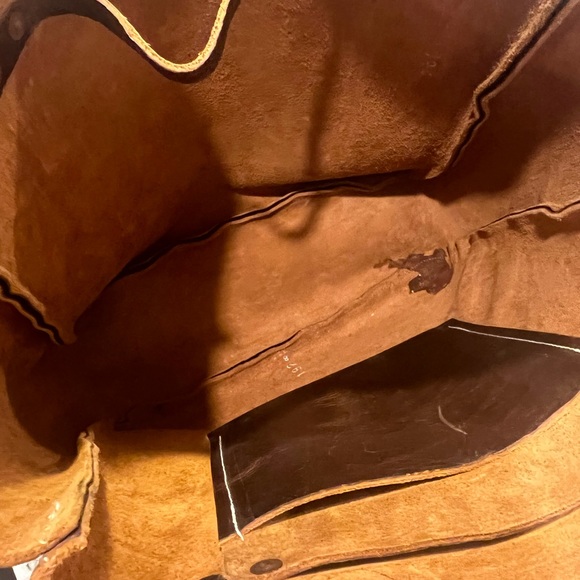 KMM&Co Leather Tote - Picture 5 of 5